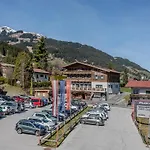 In The Center Of Apartament Jochberg